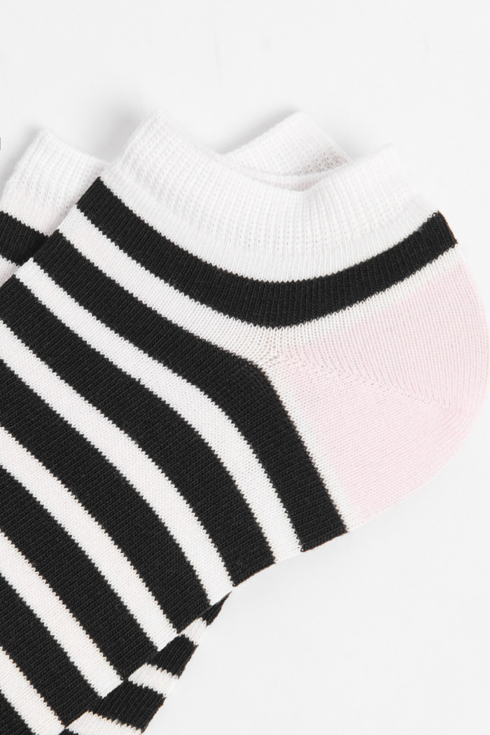 Medias tobilleras cremas con contrastes y rayas