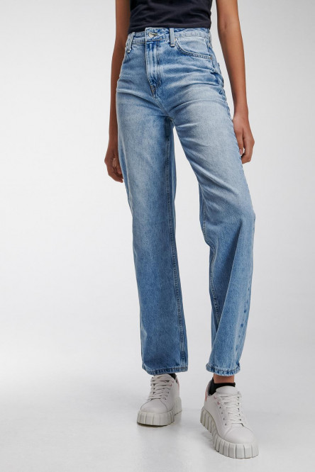 Jean 90S azul claro tiro alto con ajuste holgado