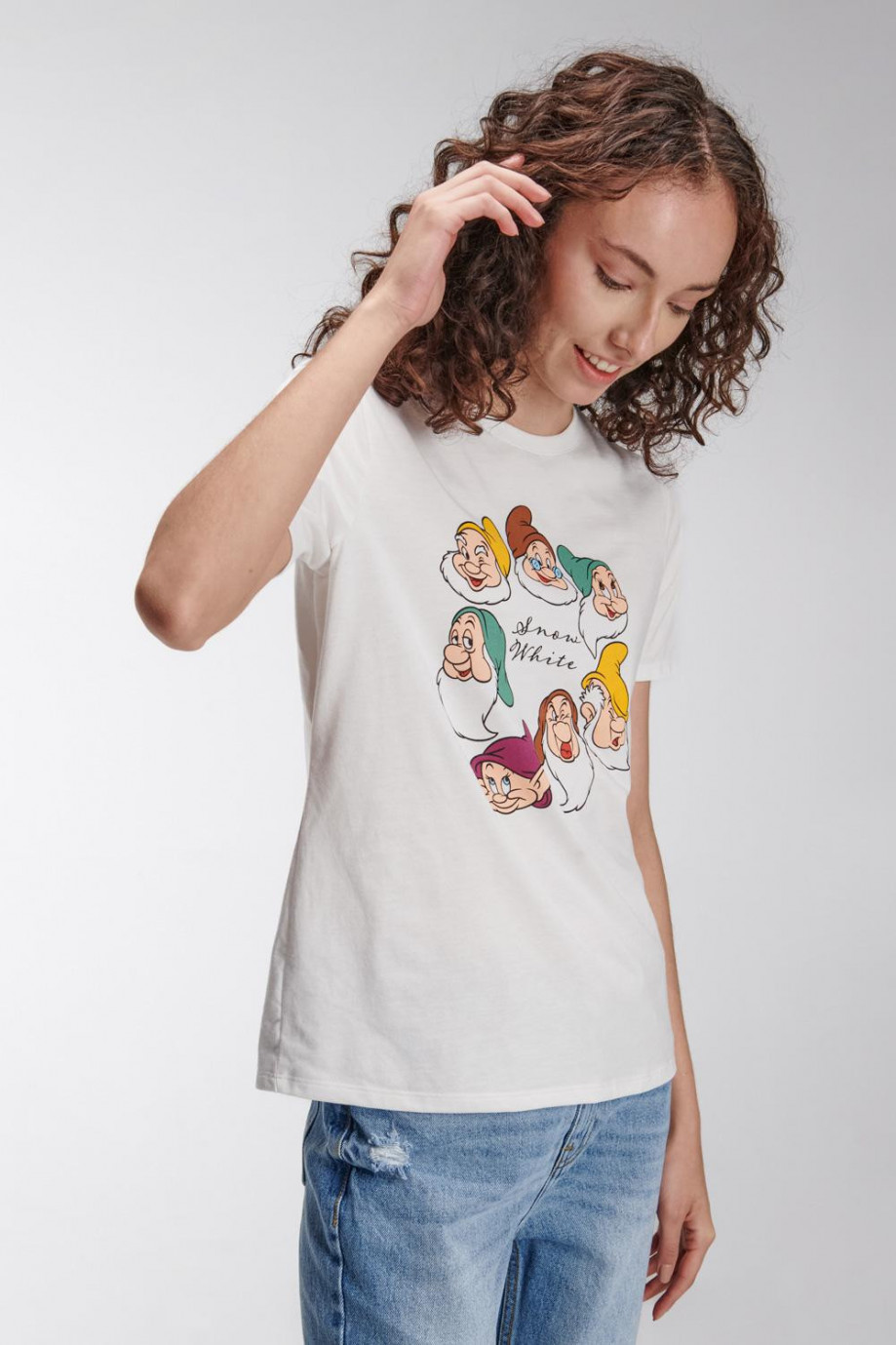 Camiseta manga corta de Blancanieves y los siete enanitos.