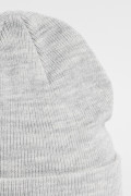 Gorro unicolor tejido con texturas de canal