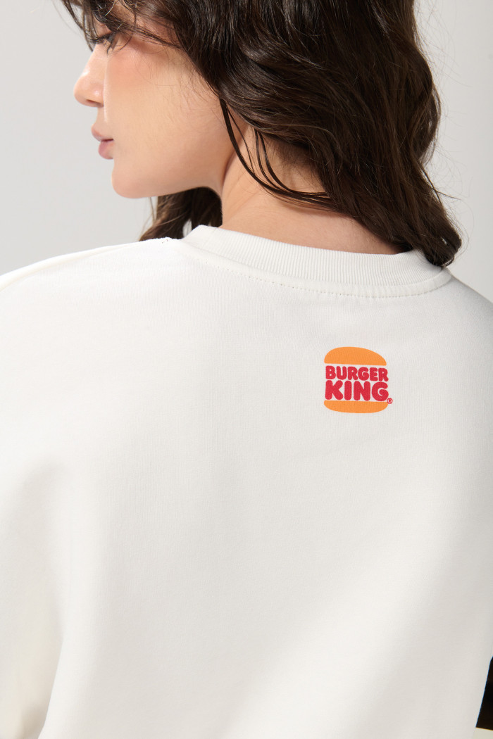 Buzo oversize crema cuello redondo de Burger King