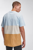 Camiseta con cortes en horizontal, manga corta, con estampado frente