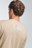 Camiseta unicolor con manga corta y estampados de letras coloridas