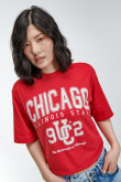 Camiseta cuello redondo, manga corta con estampado loungewear.