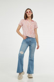 Blusa unicolor manga corta con estampado y cuello camisero