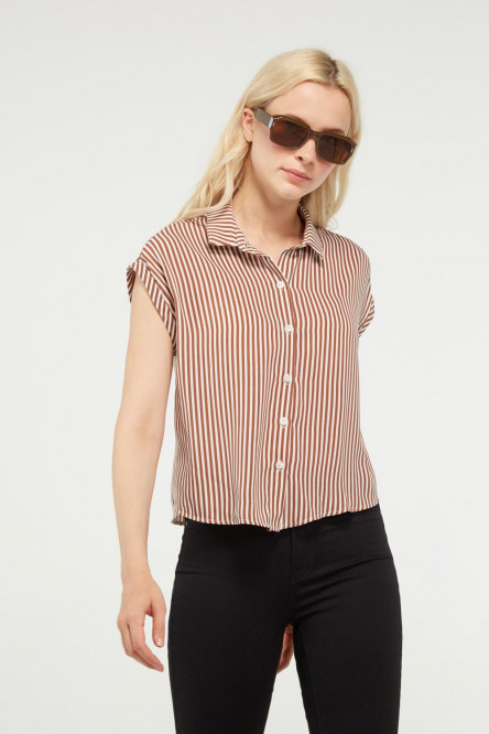 Blusa manga corta crema claro con estampado de figuras