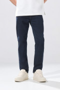 Jean slim infaltables azul intenso con tiro bajo

