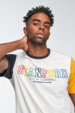 Camiseta crema clara con estampado college y manga corta en contraste