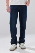 Jean infaltables 90´S azul intenso con bota recta y bolsillos
