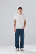 Jean baggy infaltables azul oscuro con tiro medio y bolsillos
