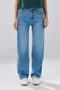 Jean azul medio straight leg infaltables con bota recta
