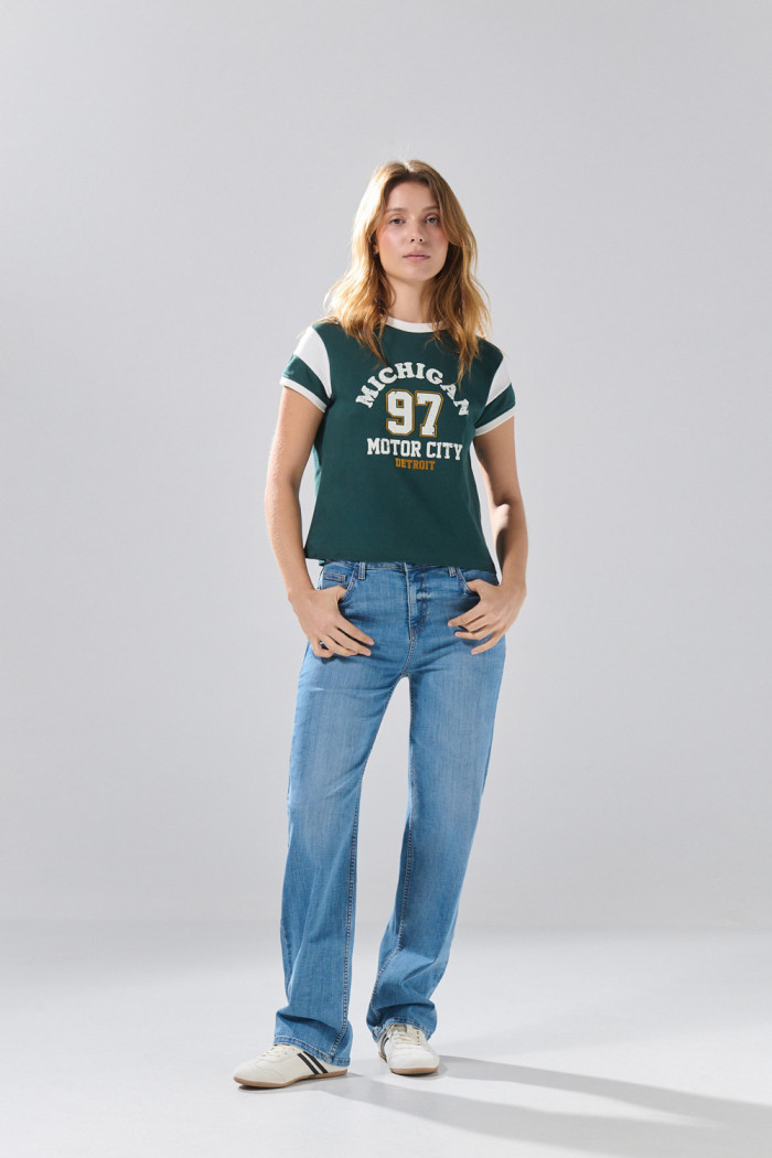 Jean azul medio straight leg infaltables con bota recta
