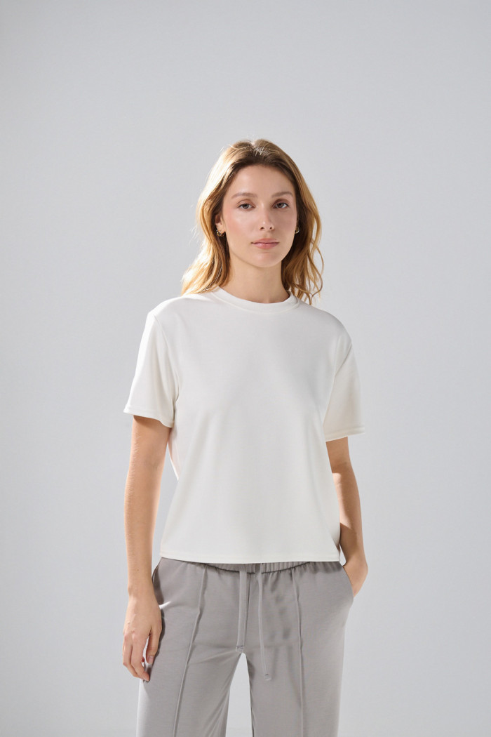 Camiseta en tela suave manga corta unicolor holgada

