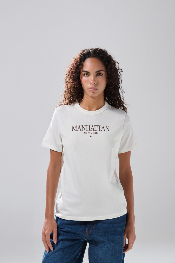 Camiseta en algodón crema clara college cuello redondo
