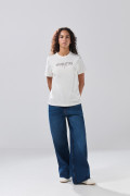 Camiseta en algodón crema clara college cuello redondo
