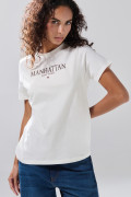 Camiseta en algodón crema clara college cuello redondo

