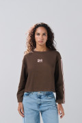 Buzo cuello redondo oversize café oscuro con artes college
