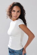Camiseta infaltables unicolor acanalada con manga corta
