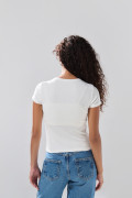 Camiseta infaltables unicolor acanalada con manga corta
