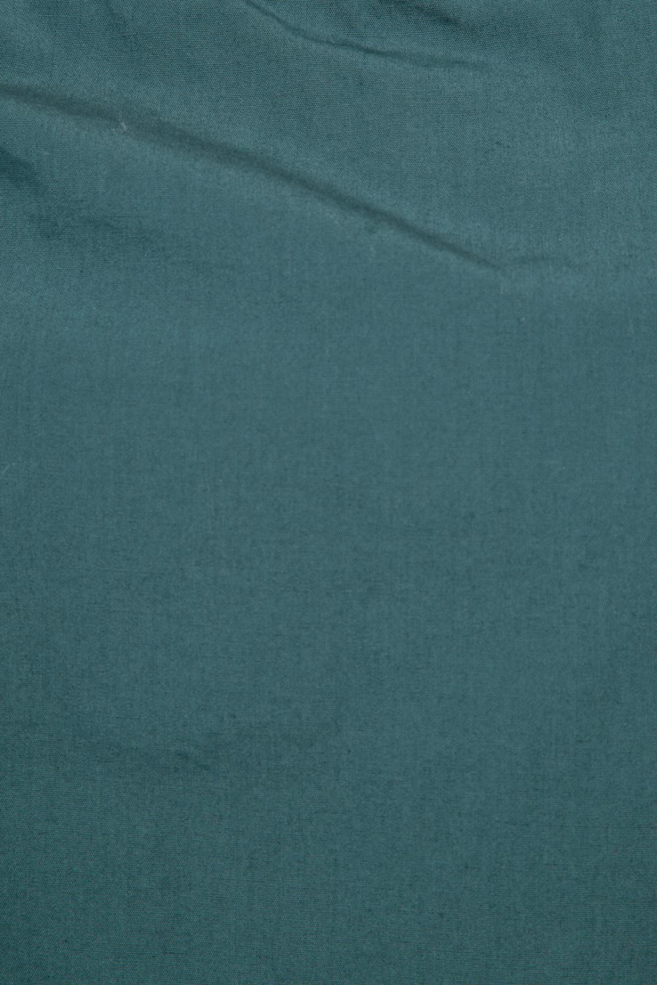 Blusa manga corta verde medio con detalles de arandelas