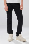 Jean infaltables slim negro con botón y tiro bajo
