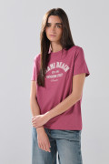 Camiseta rosada oscura college en algodón con cuello redondo
