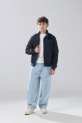 Chaqueta unicolor bomber con cuello alto y broches