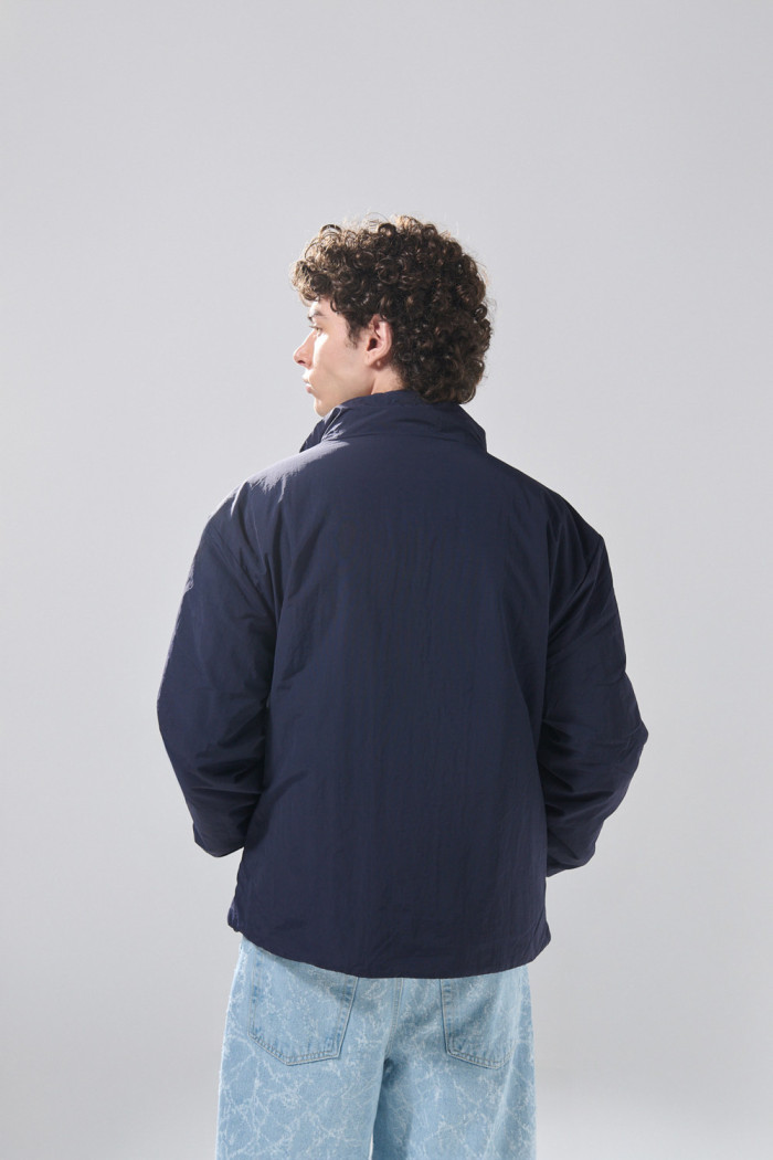 Chaqueta unicolor acolchada college con cuello alto