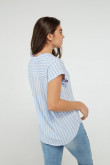 Blusa manga corta unicolor con rayas verticales