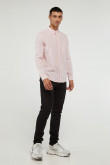 Camisa unicolor cuello mao con estampado de rayas