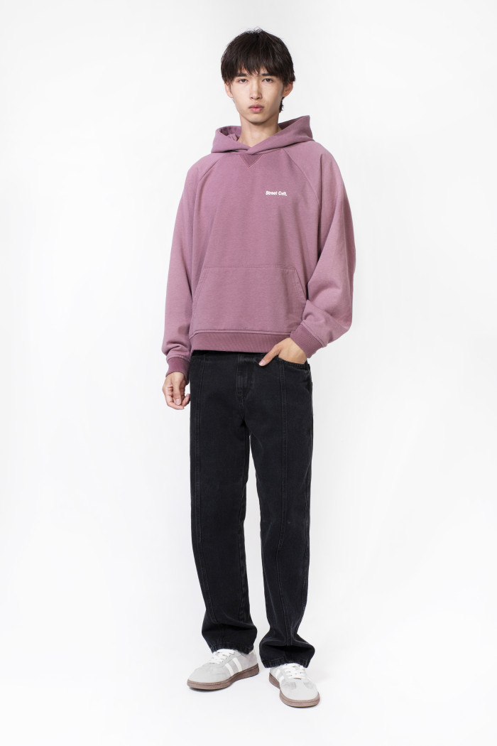 Buzo oversize unicolor con capota y texto de Boho Club
