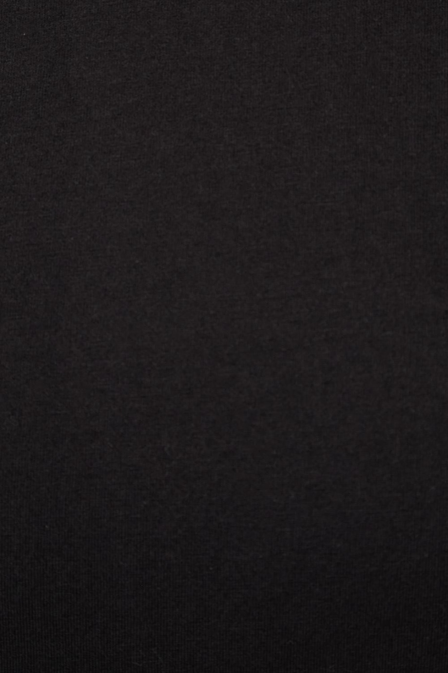 Camiseta negra manga corta con estampado en frente