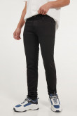 Jean slim negro 5 bolsillos con tiro bajo