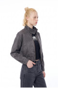 Chaqueta cropped de jean gris intensa con cuello alto
