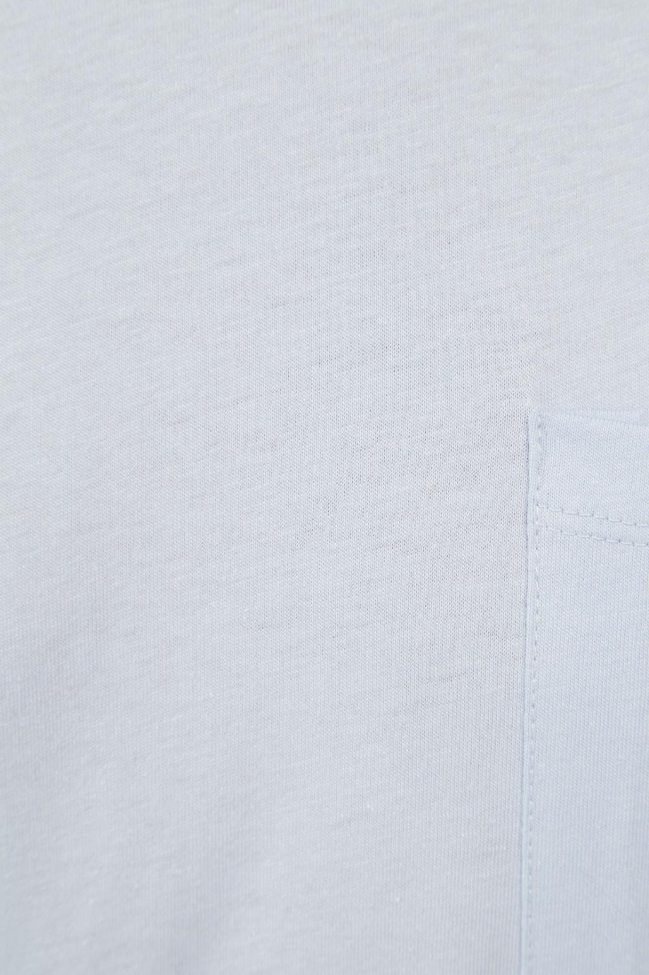 Camiseta unicolor manga corta con bolsillo de parche en frente