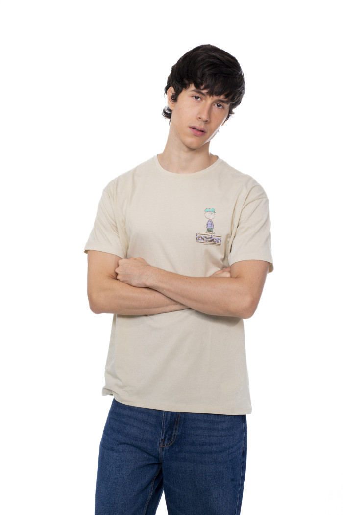 Camiseta de Snoopy kaki clara con manga corta
