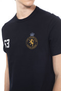 Camiseta azul intensa con cuello redondo y arte college
