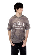 Camiseta cuello V café tie dye oversize con diseño
