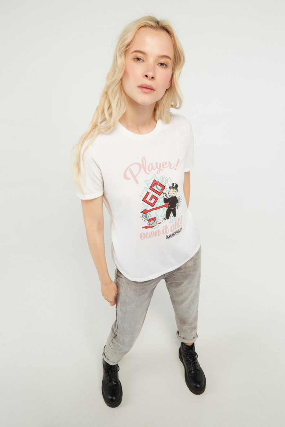 Camiseta manga corta blanca con estampado de Monopolio en frente