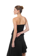 Top strapless negro con escote corazón
