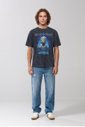 Camiseta cuello redondo oversize negra de Iron Maiden
