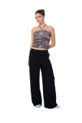 Pantalón jogger negro con bota ancha y cintura elástica
