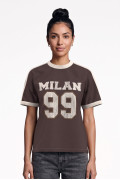 Camiseta manga ranglan café college con contrastes
