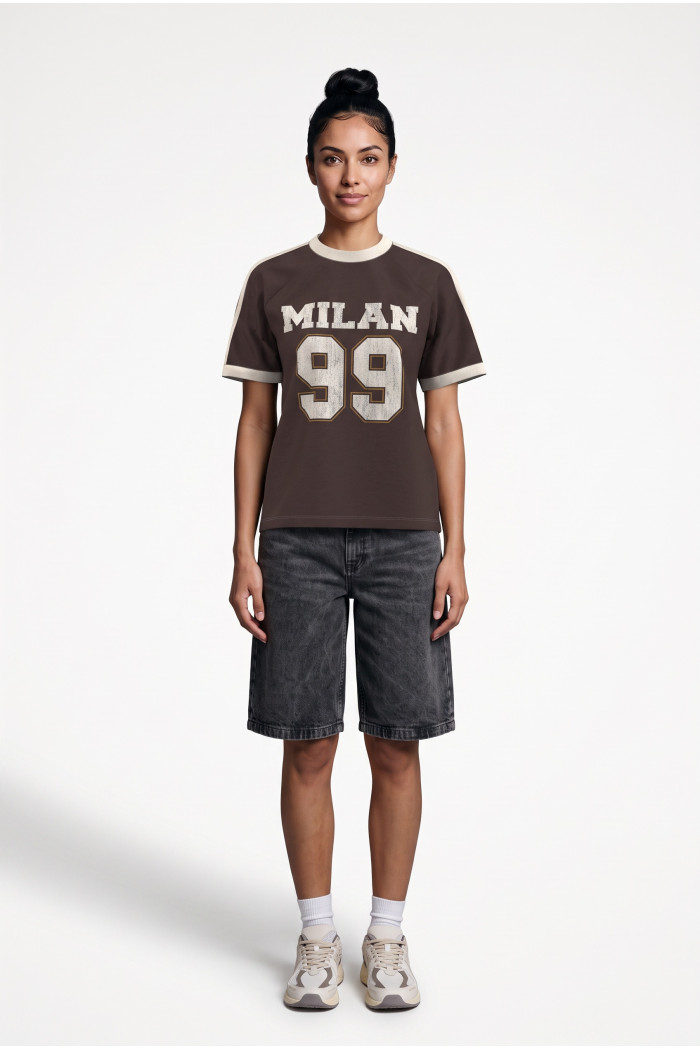Camiseta manga ranglan café college con contrastes
