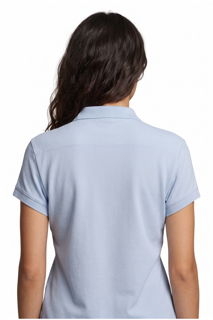 Camiseta polo unicolor manga corta con cierre de botones
