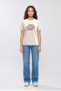 Camiseta college crema cuello redondo con texto college
