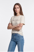 Camiseta college en algodón crema clara manga corta
