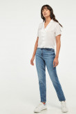 Blusa unicolor manga corta con cuello resort