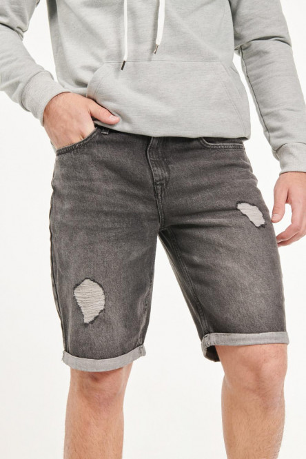 Bermuda gris oscura en jean con rotos y doblez en bordes