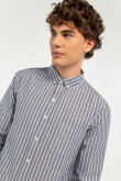 Camisa cuello button down azul oscuro a rayas manga larga